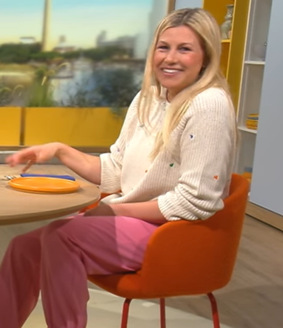 ZDF-Moderatorin Nadine Kr&uuml;ger war sichtlich irritiert von Roberto Blancos Auftritt.