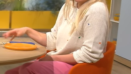 ZDF-Moderatorin Nadine Kr&uuml;ger war sichtlich irritiert von Roberto Blancos Auftritt.