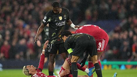 Hugo Ekitik&eacute; droht das WM-Aus.