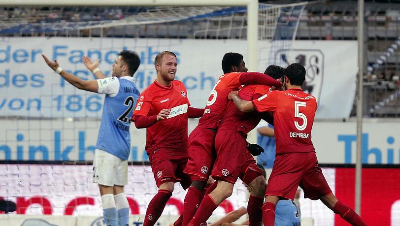 Da ist es passiert: Die Löwen kassieren in der 85. Minute den 1:1-Ausgleich nach einem Eckball. Gary Kagelmacher kann es nicht fassen. Da ist es passiert: Die Löwen kassieren in der 85. Minute den 1:1-Ausgleich nach einem Eckball. Gary Kagelmacher kann es nicht fassen.