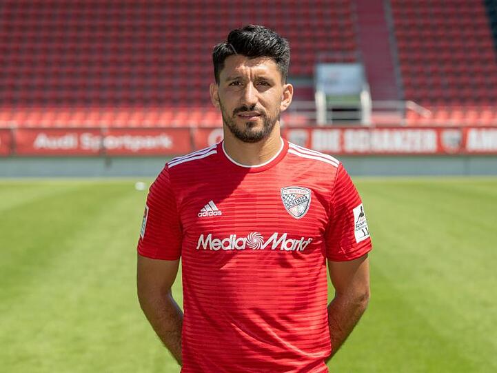 Ingolstadts Spieler Almog Cohen ist zu sehen. Foto: Armin Weigel/Archiv