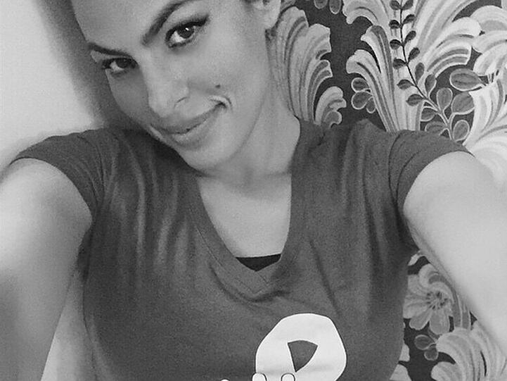 Eva Mendes setzt sich für einen krebskranken Jungen ein