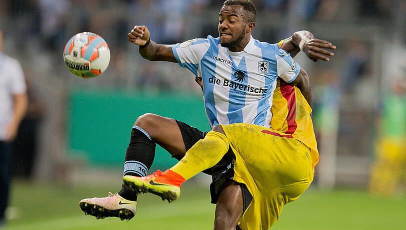 Fußballerisch hat Victor Andrade noch Luft nach oben, doch bei den Fans ist er gefragt. Fußballerisch hat Victor Andrade noch Luft nach oben, doch bei den Fans ist er gefragt.