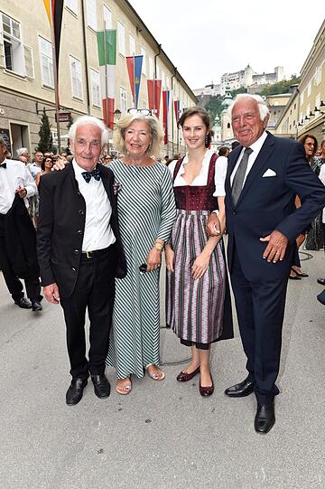 Prof. Dr. Peter Raue mit Andrea Gräfin Bernstorff und Alina mit Ioan Hollaender