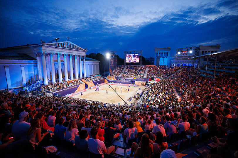 Königsplatz:
Hier könnten, wie schon bei den European Championships 2022 praktiziert, Wettkämpfe im Klettern und Beachvolleyball sowie vereinzelte LA-Wettbewerbe (z.B. Kugelstoßen, Hochsprung, Weitsprung, Stabhochsprung) oder 3x3 Basketball stattfinden.