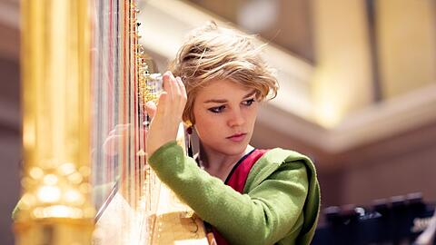Magdalena Hoffmann, die Solo-Harfenistin des Symphonieorchesters des Bayerischen Rundfunks.
