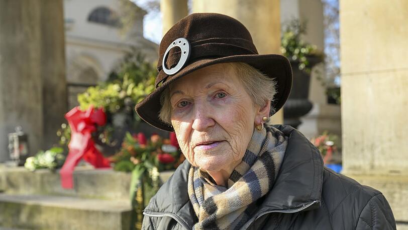 "Er war ein Unikum! Es wird immer noch an ihn gedacht", sagt die Münchnerin Helene Niedermeier (85) über Rudolph Moshammer. "Er war ein Unikum! Es wird immer noch an ihn gedacht", sagt die Münchnerin Helene Niedermeier (85) über Rudolph Moshammer.