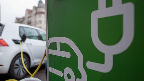 Das Interesse an der neuen staatlichen F&ouml;rderung zum Elektroauto-Kauf ist gro&szlig;.