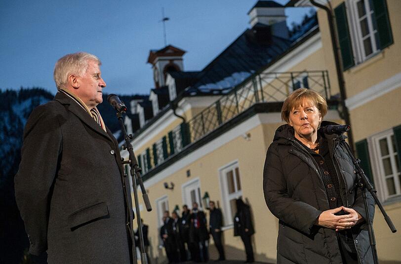 Der bayerische Ministerpräsident Horst Seehofer mit Bundeskanzlerin Angela Merkel während der CSU-Klausurtagung in Wildbad Kreuth.
