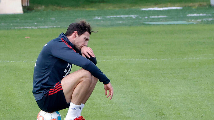 Leon Goretzka fällt aktuell aufgrund von Knieproblemen aus.