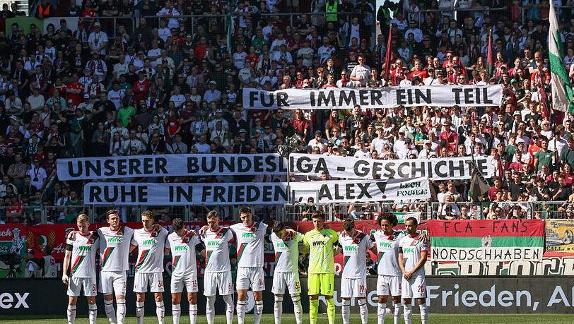 Gedenken an den fr&uuml;heren Augsburger Keeper Alexander Manninger.