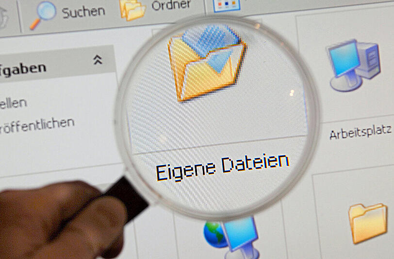 Das BKA erhielt Kompetenzen zur "Abwehr von Gefahren des internationalen Terrorismus". Diese reichen von der Online-Durchsuchung und der Telekommunikationsüberwachung bis hin zur längerfristigen Observierung.