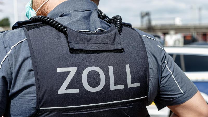 Rund 700 Beamte waren bei der Razzia im Einsatz. (Symbolbild)