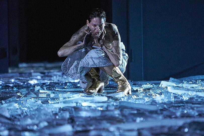 Bibiana Beglau in "Phädras Nacht" im Residenztheater.