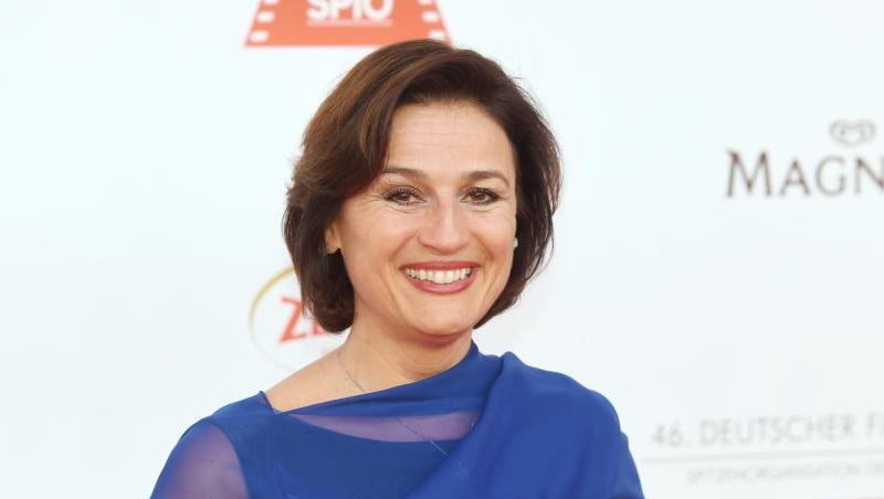 Sandra Maischberger will zum Hinsehen animieren. Sandra Maischberger will zum Hinsehen animieren.