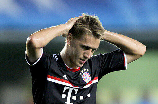 Einfach zum Haareraufen: Bayern-Stürmer Nils Petersen vergibt bei seiner Champions-League-Premiere einige hochkarätige Chancen gegen Villarreal.