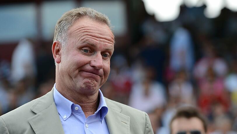 Zur angeblich geforderten Ausbildungsentschädigung des Martinez-Stammklubs Osasuna Pamplona sagte Bayerns Vorstandsvorsitzender Karl-Heinz Rummenigge am Montag auf Nachfrage: „Dieser Fall ist uns nicht bekannt.“ Zur angeblich geforderten Ausbildungsentschädigung des Martinez-Stammklubs Osasuna Pamplona sagte Bayerns Vorstandsvorsitzender Karl-Heinz Rummenigge am Montag auf Nachfrage: „Dieser Fall ist uns nicht bekannt.“