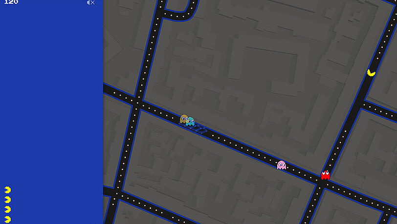 Pac-Man in der Münchner Maxvorstadt: Google macht's mit diesem April-Gimmick möglich. Pac-Man in der Münchner Maxvorstadt: Google macht's mit diesem April-Gimmick möglich.