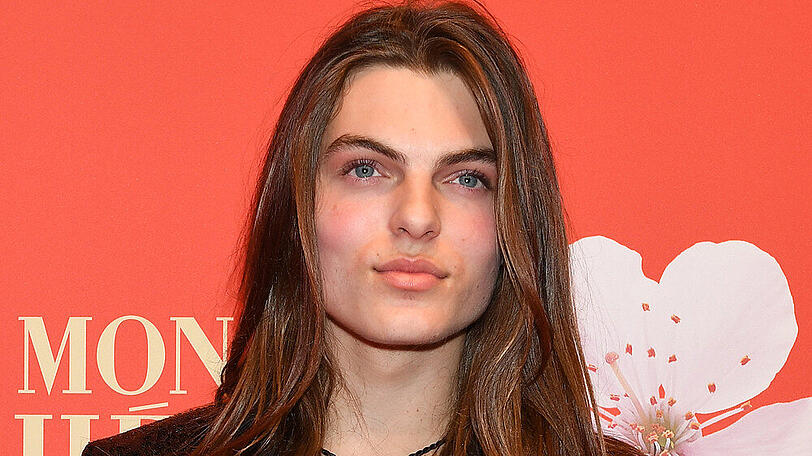 Damian Hurley trauert um seinen Vater.