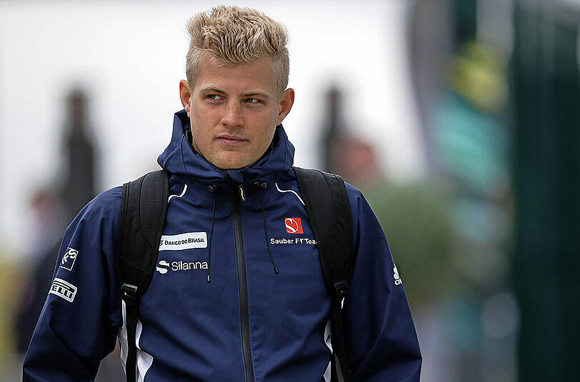 Rund 20 Minuten vor dem Ende der Session sorgte Sauber-Pilot Marcus Ericsson mit einem Crash für eine Schrecksekunde. Der Schwede verlor die Kontrolle über seinen Wagen und krachte in die Streckenbegrenzung.