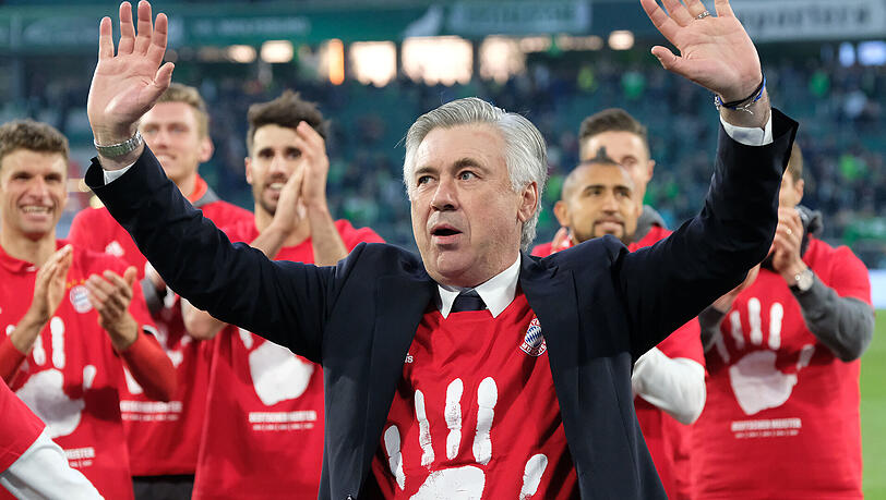 Cinque! Carlo Ancelotti freut sich über seinen ersten Meistertitel mit dem FC Bayern. Für die Münchner ist es der fünfte Triumph in Folge. Cinque! Carlo Ancelotti freut sich über seinen ersten Meistertitel mit dem FC Bayern. Für die Münchner ist es der fünfte Triumph in Folge.