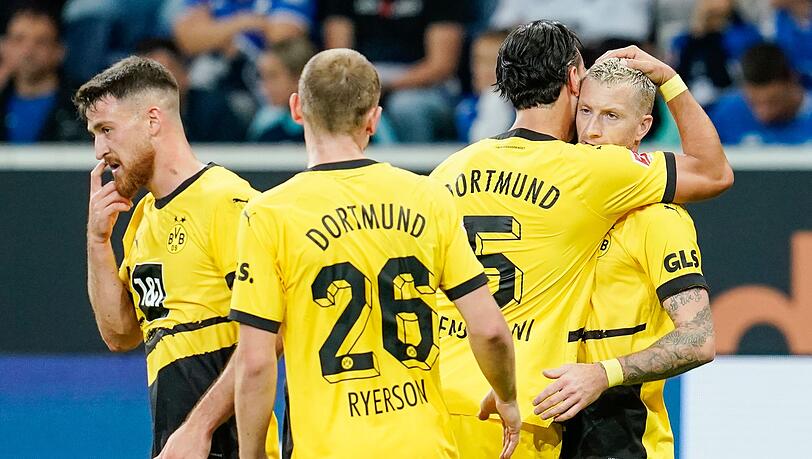 Dortmunds Marco Reus (r) brachte den BVB mit seinem Abpraller erneut in Front.