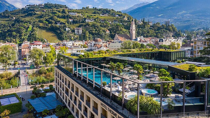 In bester Innenstadtlage: Das Hotel Therme Meran mit drei spektakulären Wellnessbereichen. In bester Innenstadtlage: Das Hotel Therme Meran mit drei spektakulären Wellnessbereichen.