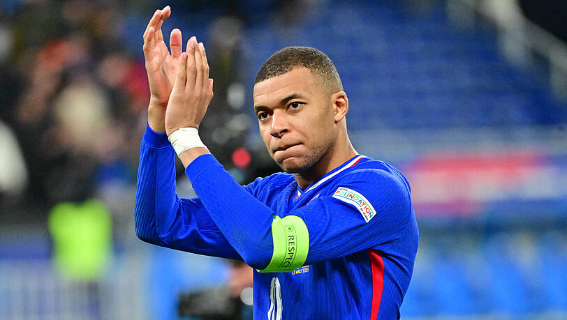 Kylian Mbappé scheint eine Vorliebe für Stars des FC Bayern München zu haben. Kylian Mbappé scheint eine Vorliebe für Stars des FC Bayern München zu haben.