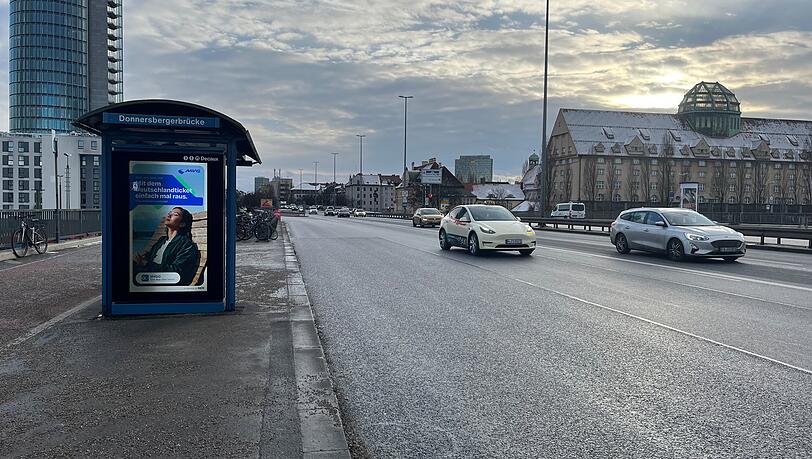 In der Nacht sei die Donnersbergerbr&uuml;cke ein Angstraum, sagt Baureferentin Jeanne-Marie Ehbauer. Sie will das &auml;ndern. Auch Fu&szlig;g&auml;nger sollen sich hier wohlf&uuml;hlen.