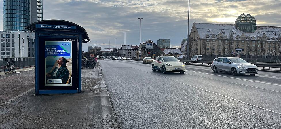 In der Nacht sei die Donnersbergerbr&uuml;cke ein Angstraum, sagt Baureferentin Jeanne-Marie Ehbauer. Sie will das &auml;ndern. Auch Fu&szlig;g&auml;nger sollen sich hier wohlf&uuml;hlen.