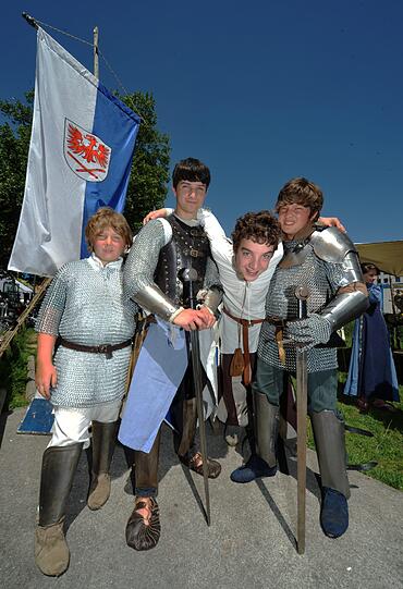 Angehende Ritter : Florian, Lorenz, Stefan, Alex,