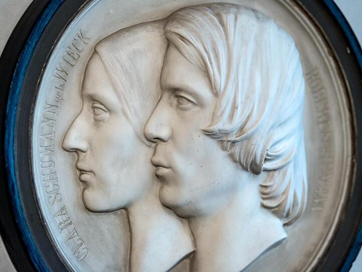 Ein Doppelportrait von Clara und Robert Schumann von 1846 in Leipzig.
