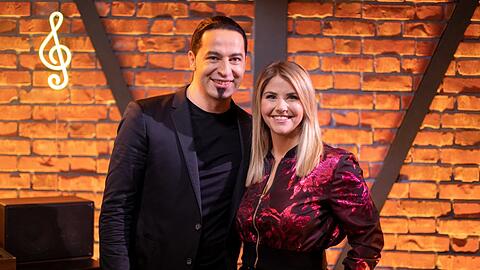 Bülent Ceylan und Beatrice Egli freuen sich auf "Die ZDF-Mitternachtsparty".