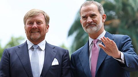 König Willem-Alexander der Niederlande (l.) und König Felipe VI. von Spanien in Madrid.