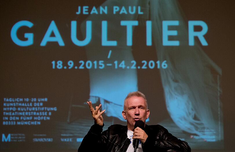 Jean Paul Gaultiers Ausstellung "From The Sidewalk To The Catwalk" macht Halt in München