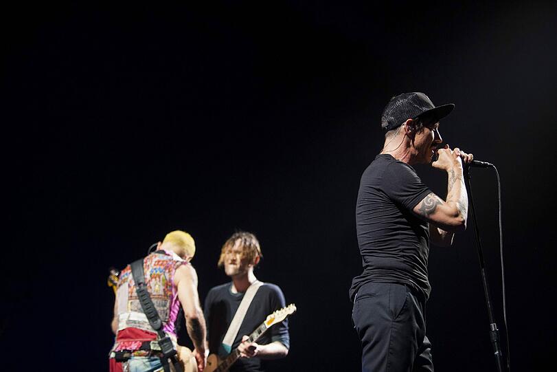 Mitreißende Shwo, ekstatische Fans - Bilder vom Red-Hot-Chili-Peppers-Konzert in der Olympiahalle