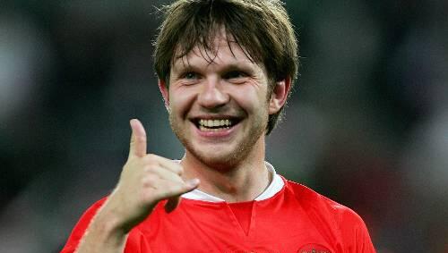 Vierjahresvertrag, da freut sich Ivan Saenko. Vierjahresvertrag, da freut sich Ivan Saenko.