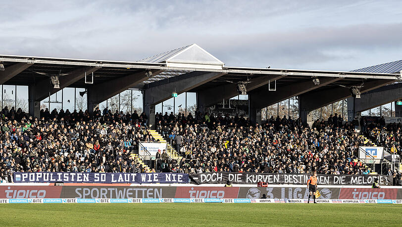 Im Spiel gegen den TSV 1860 verstarb eine Anhängerin des SSV Ulm. Im Spiel gegen den TSV 1860 verstarb eine Anhängerin des SSV Ulm.