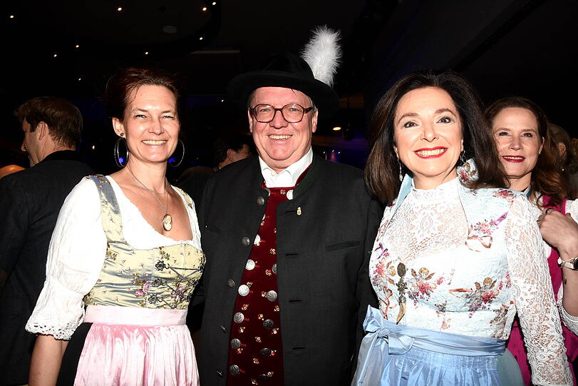 Mimi Lindner,  Helmut Schleich und  Uschi D&auml;mmrich von Luttitz.