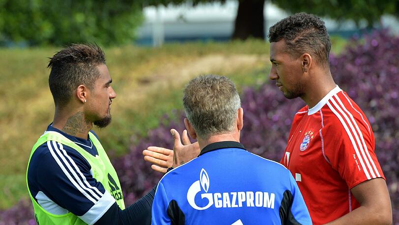 Wiedersehen beim Trainingslager: Boateng und Boateng treffen sich bei einer Trainingseinheit von Schalke 04. Wiedersehen beim Trainingslager: Boateng und Boateng treffen sich bei einer Trainingseinheit von Schalke 04.