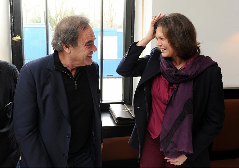 US-Regisseur Oliver Stone und die bayerische Wirtschafts- und Medienministerin Ilse Aigner (CSU)