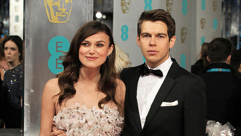 Keira Knightley und ihr Ehemann James Righton bei den Baftas 2015 in London. Laut britischen Medienberichten ist der Musiker Righton pleite. Keira Knightley und ihr Ehemann James Righton bei den Baftas 2015 in London. Laut britischen Medienberichten ist der Musiker Righton pleite.