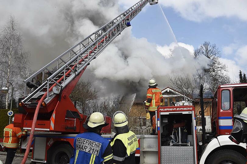 Am Mittwoch brannte in Baldham ein Wohnhaus komplett ab.