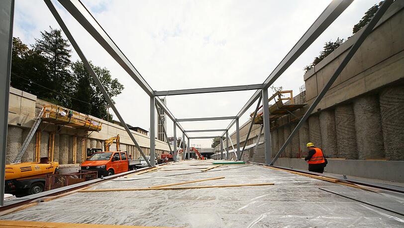 Tunnel am Mittleren Ring: Die AZ hat sich die ohrenbetäubende Baustelle angeschaut - und angehört. Die Bilder... Tunnel am Mittleren Ring: Die AZ hat sich die ohrenbetäubende Baustelle angeschaut - und angehört. Die Bilder...