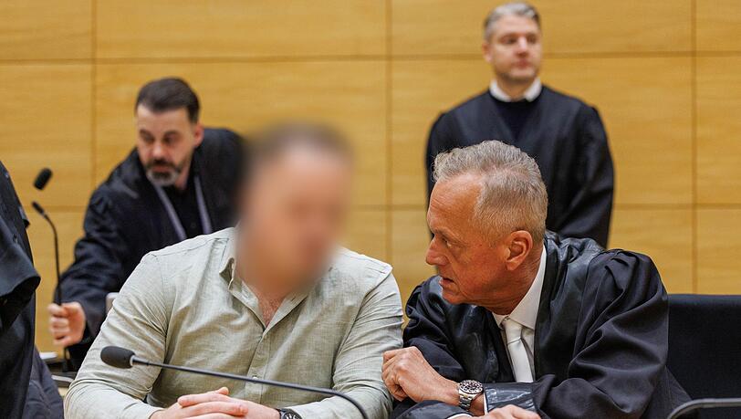 Für einen versuchten Rachemord ist ein 41-Jähriger zu lebenslanger Haft verurteilt worden. Für einen versuchten Rachemord ist ein 41-Jähriger zu lebenslanger Haft verurteilt worden.
