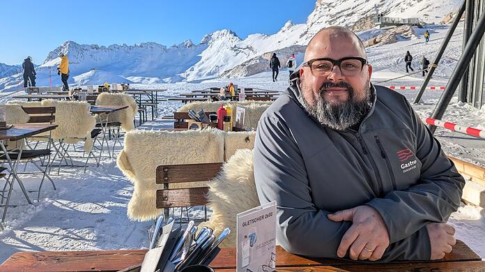 Johannes Tiebel ist der gastronomischer Leiter.