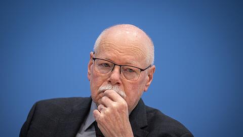 Der Vorsitzende der Innenministerkonferenz lehnt eine Absenkung des Alters für Strafmündigkeit ab.