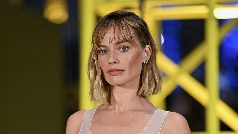 Margot Robbie tr&auml;gt jetzt einen Wavy Long Bob.