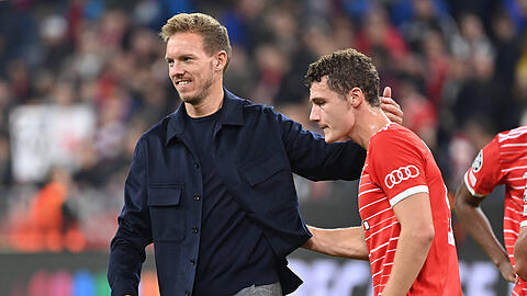 Für Julian Nagelsmann (li.) ist Pavards Alkoholfahrt abgehakt.