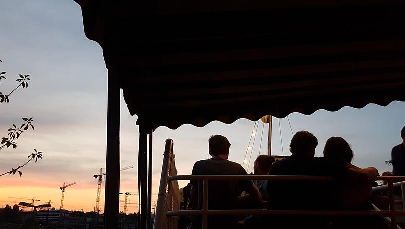 Von hier perfekt: Sonnenuntergang über dem Schlachthofviertel. Von hier perfekt: Sonnenuntergang über dem Schlachthofviertel.